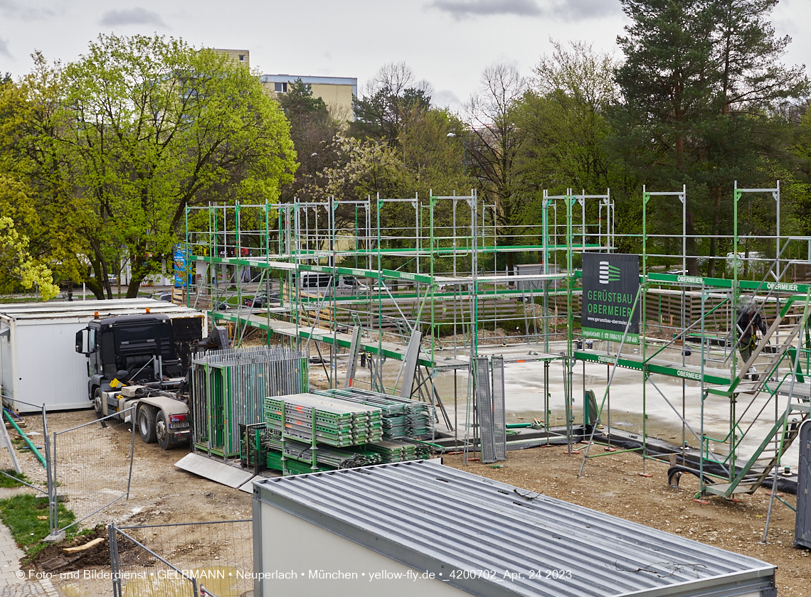 24.04.2023 - Baustelle am Haus für Kinder in der Quiddestraße in Neuperlach